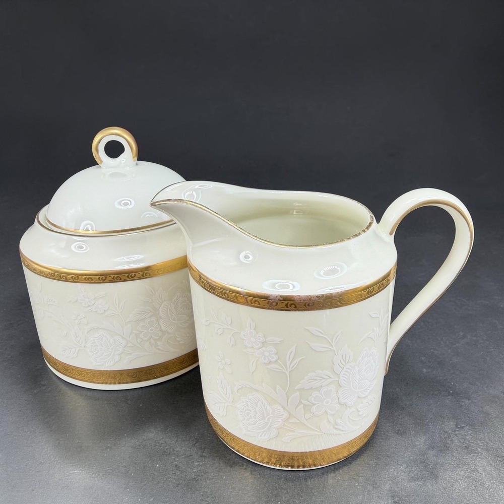 Mikasa Antique Lace L5531 Creamer and Sugar Bowl Set Gold Trim Fine China Japan